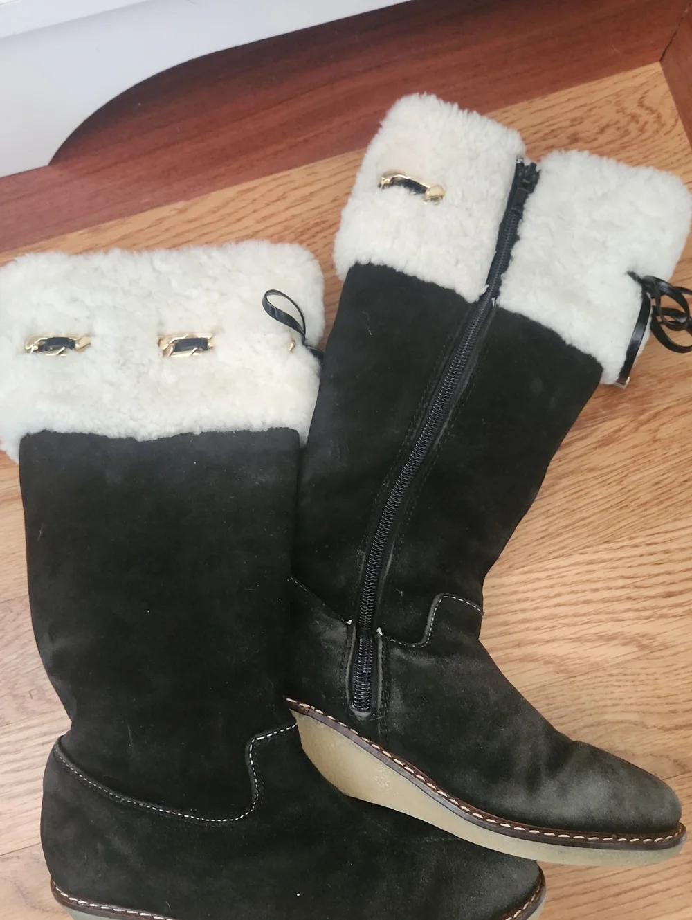 Kid’s Vintage Black Suede Shearling-Trim Winter Boots